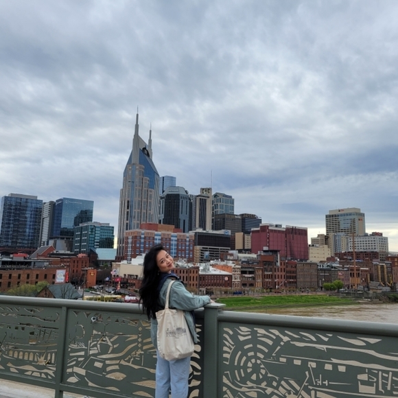 Meet your Posher, Din - Picture 2 of 4